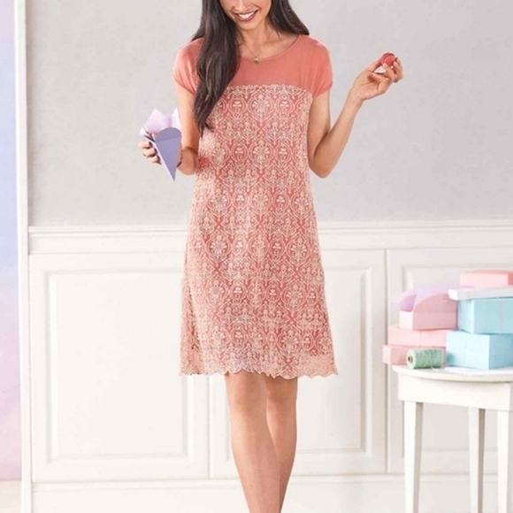 🆕🌿SUNDANCE ROSE EMBROIDERED DRESS🌿 - Picture 1 of 5